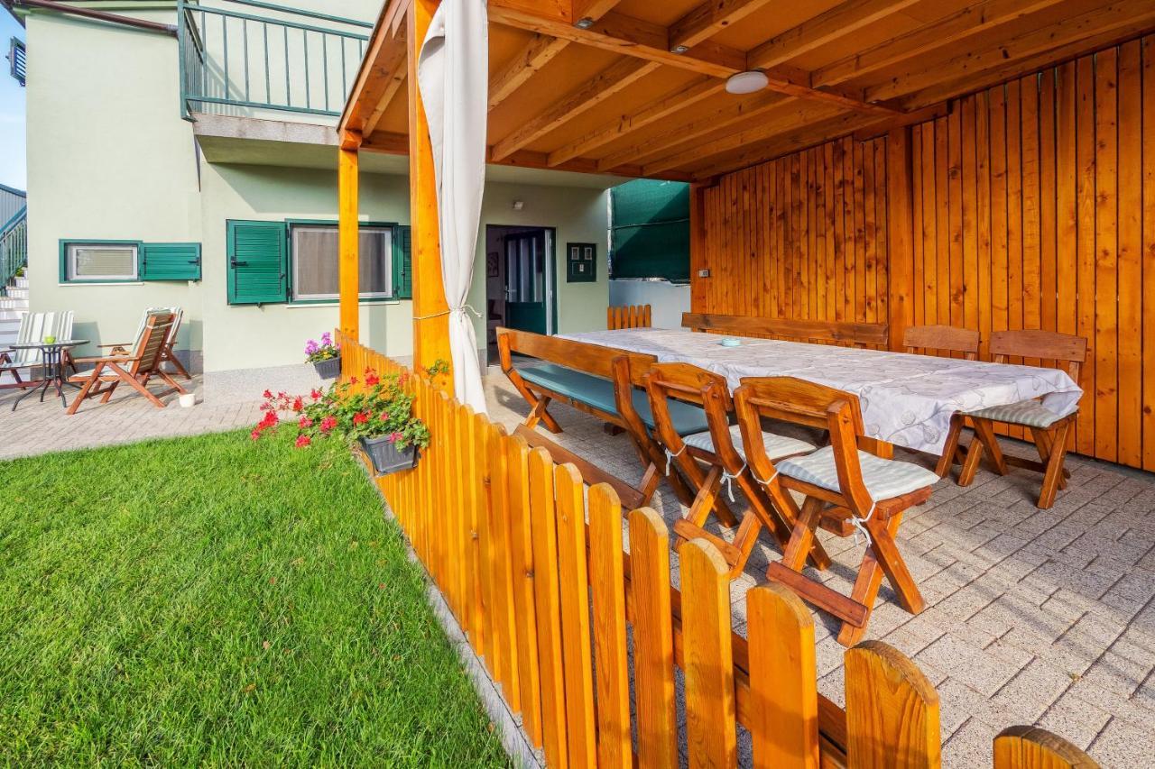 Holiday Home Jela Kastela Ngoại thất bức ảnh